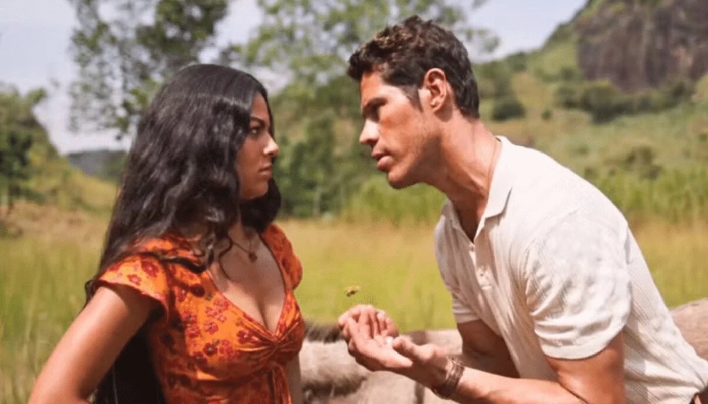 Marcelo (José Loreto) e Quinota (Larissa Bocchino) em "No Rancho Fundo" (Crédito: Reprodução/Globoplay)