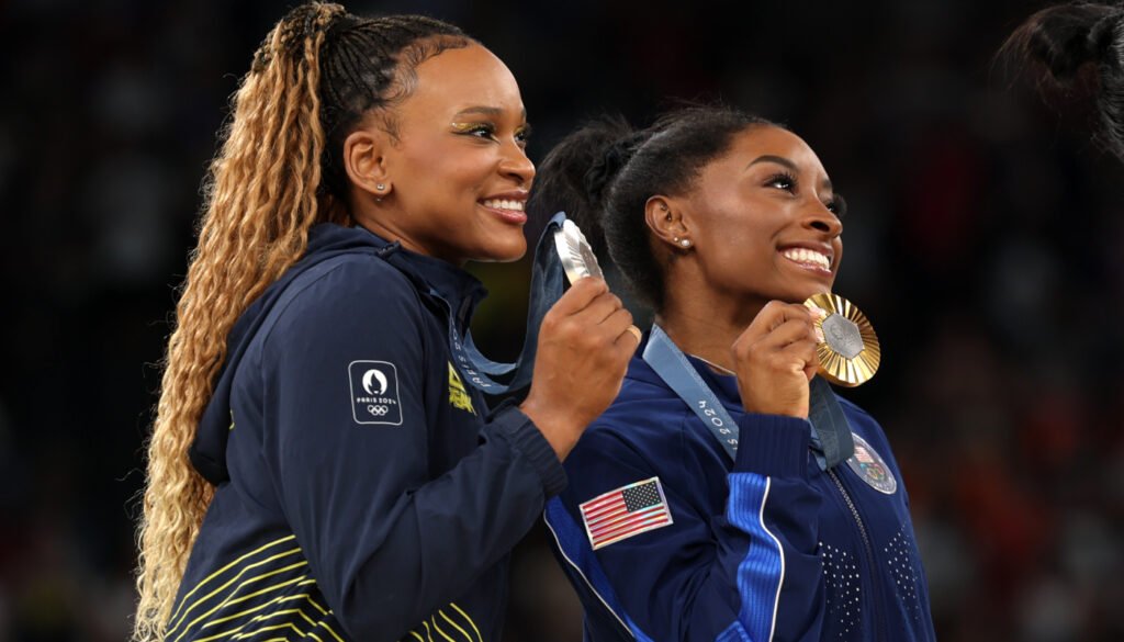 Rebeca Andrade e Simone Biles