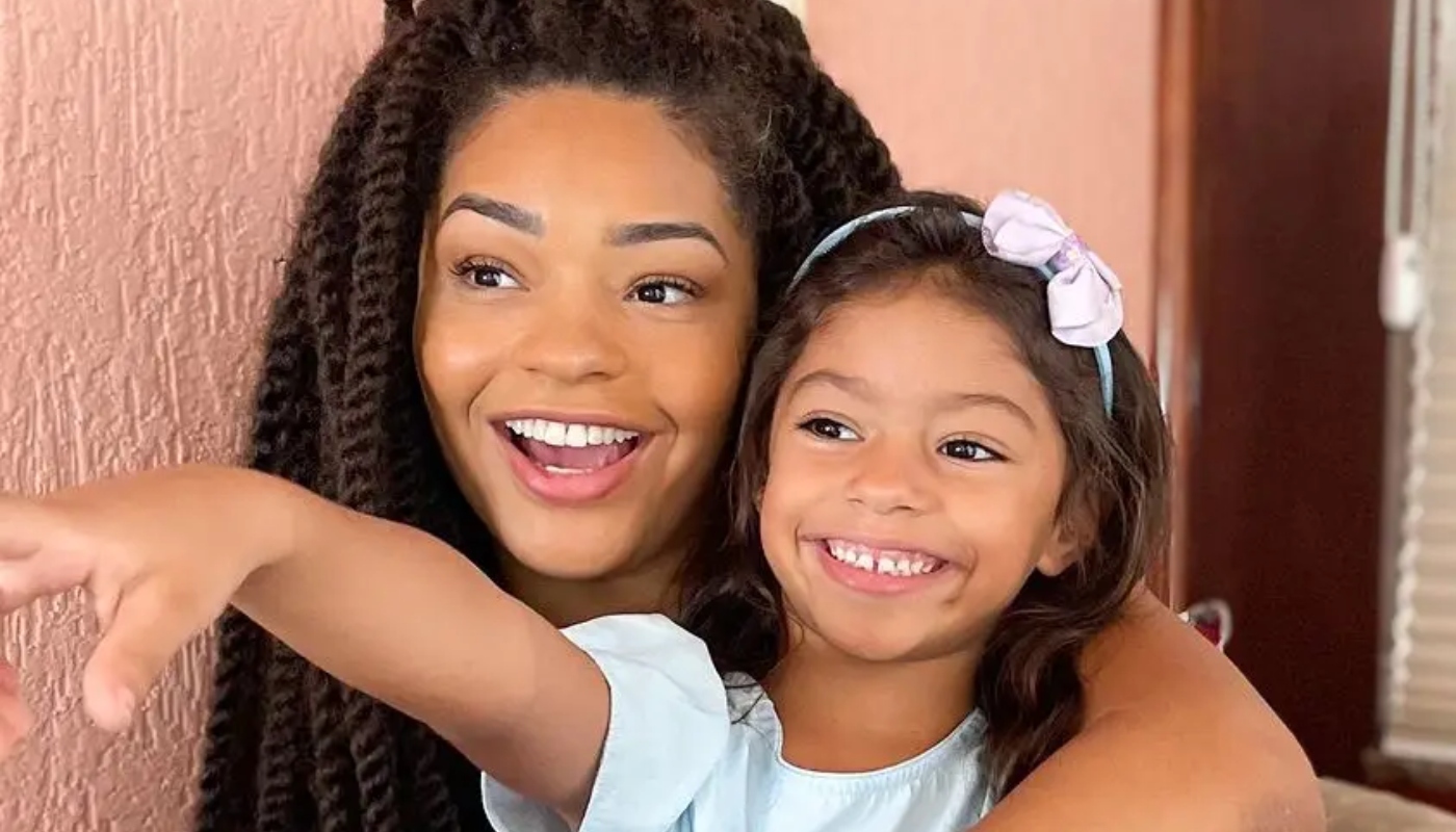 Juliana Alves é mãe de uma menina de nome Yolanda que encanta nas redes sociais
