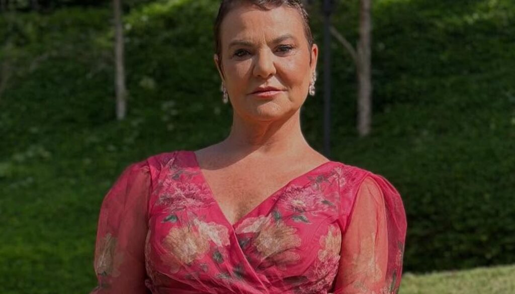 mãe de isis valverde
