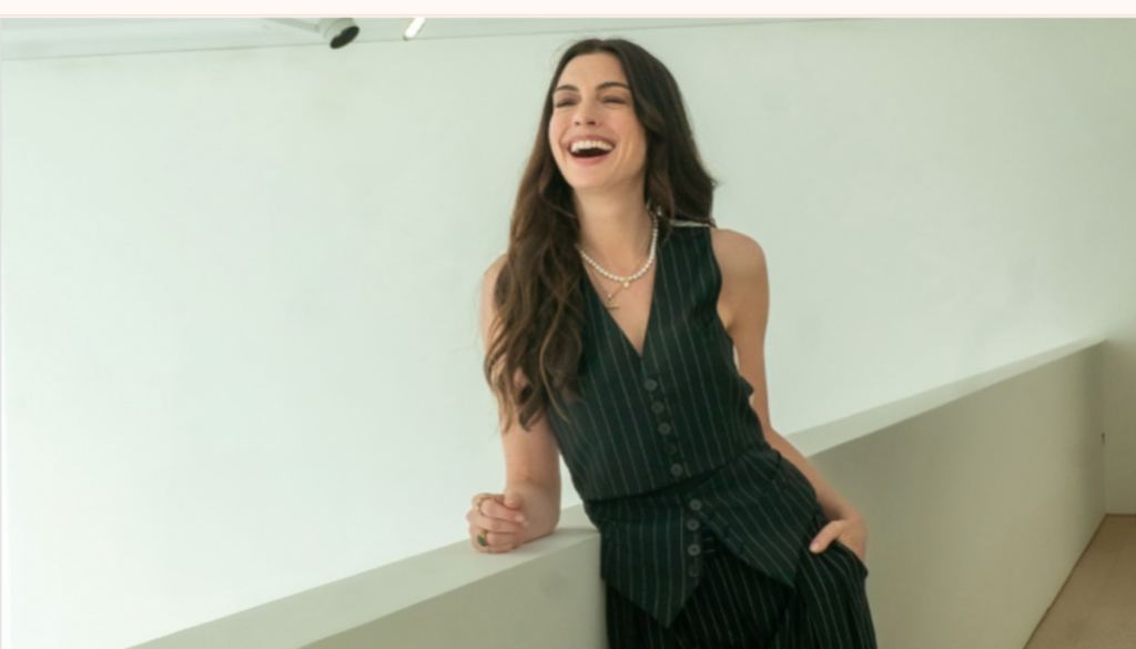 Anne Hathaway (Crédito: Reprodução / @20thcenturystudios)