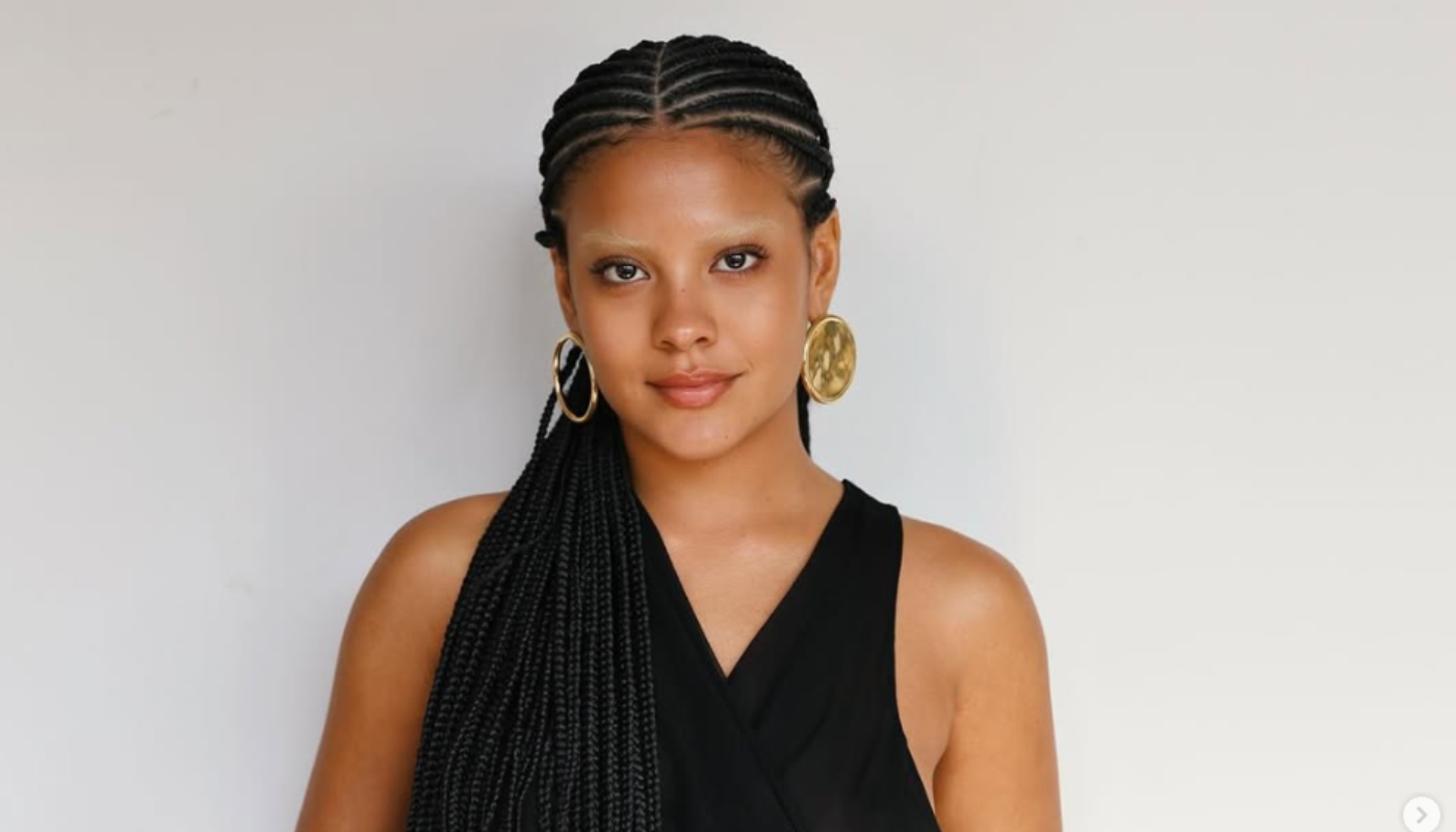 Bella Campos dá melhor resposta a pergunta sobre sobrancelhas descoloridas