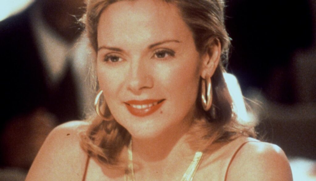 Kim Cattrall como Samantha Jones em "Sex and the City" (Crédito: Paramount Pictures/Newsmakers)