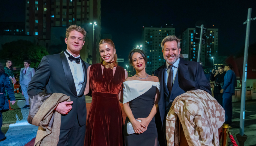 Elenco de"Três Graças". (Créditos: Reprodução / Globo / Estevam Avellar)