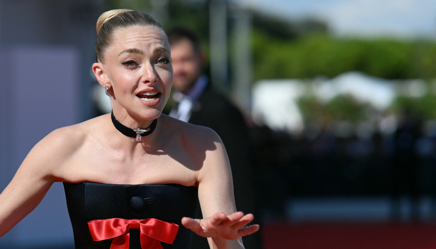 Amanda Seyfried parou de usar botox e maquiagem por um ano para atuar em filme