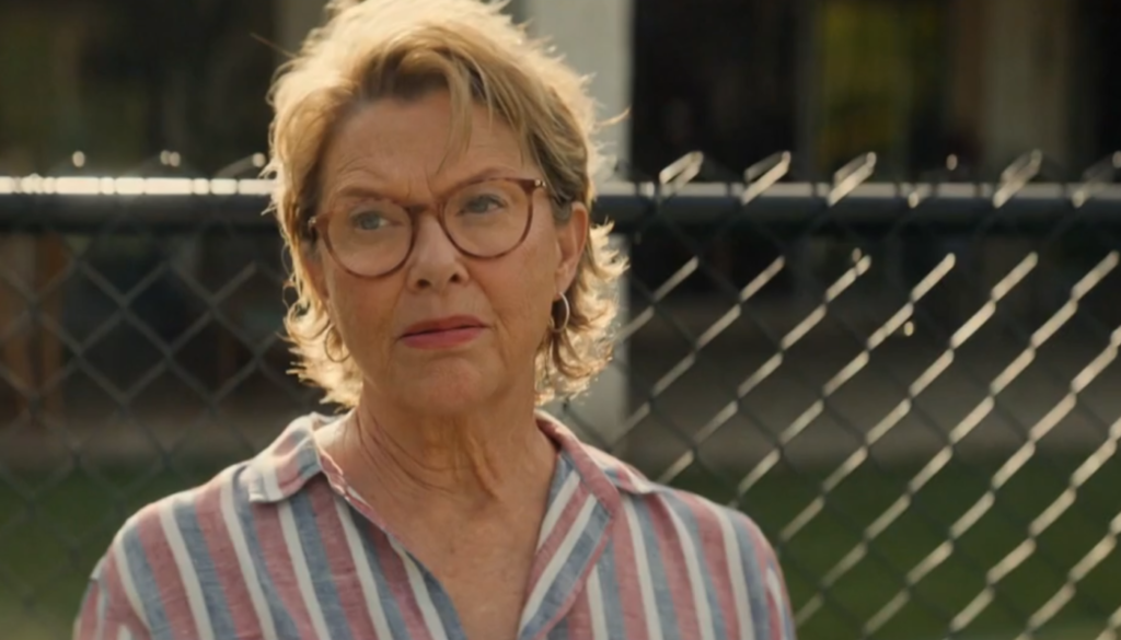Joy Delaney (Annette Bening). (Créditos: Reprodução / Globoplay)