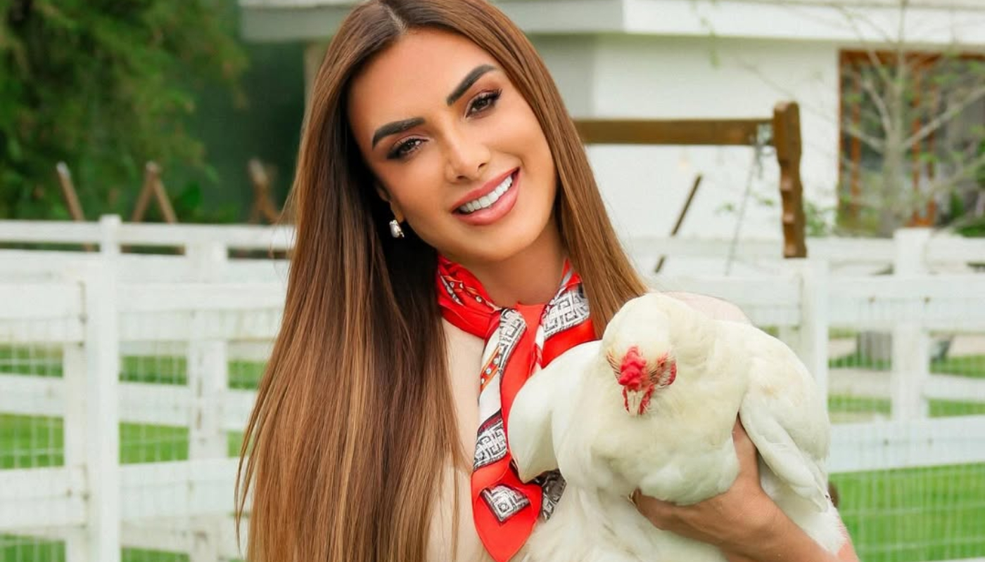 Nicole Bahls diz que vive da venda dos ovos e leite do sítio onde mora