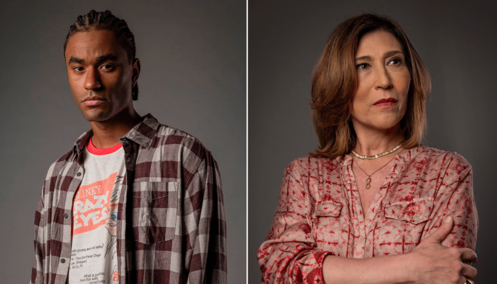 Arthur (Isacque Lopes) e Glória Trajano (Beth Goulart). (Créditos: Reprodução / Globo / Fábio Rocha)