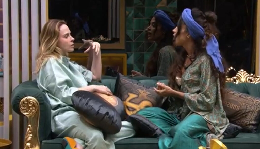 Conversa de Ana Paula com Aline Campos