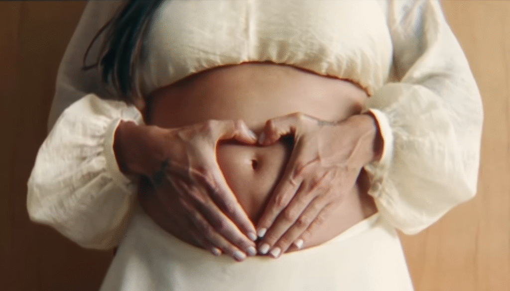 Lauana Prado anuncia gravidez. (Créditos: Reprodução / TikTok @lauanaprado)