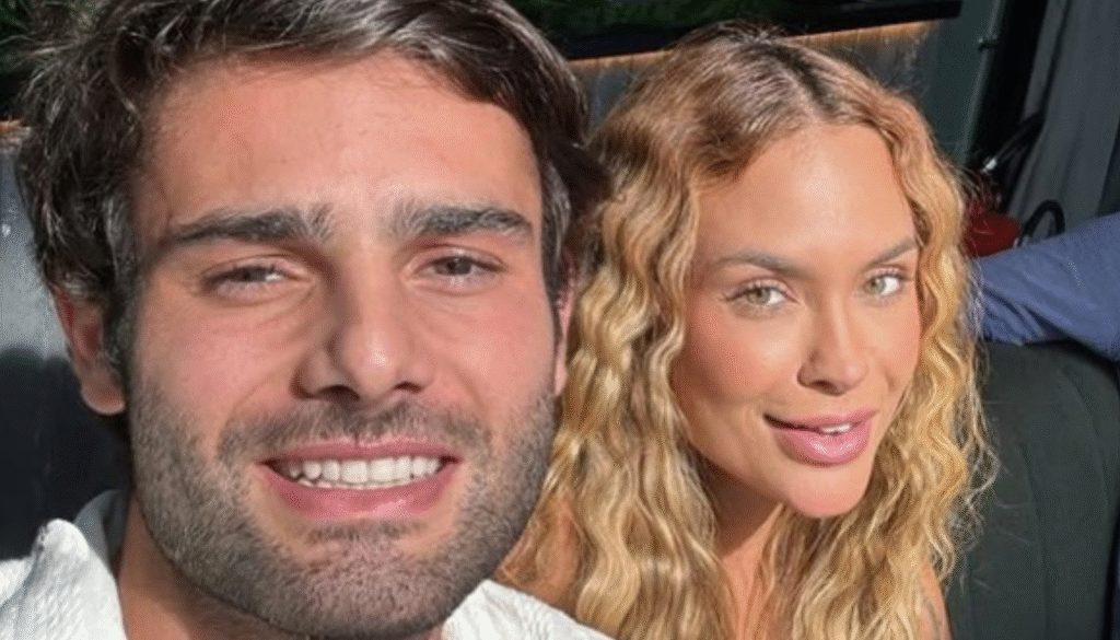 Sarah e Bruce Gervais, seu namorado. (Créditos: Reprodução / Instagram @sarahandrade)