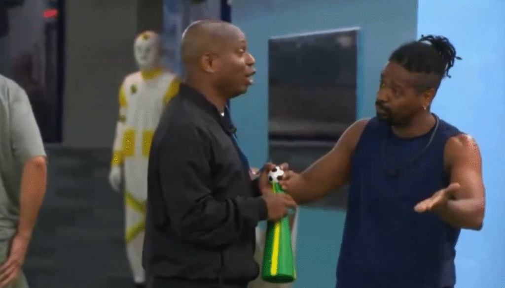 Edilson e Boneco batem boca após Sincerão. (Créditos: Reprodução / Globoplay)