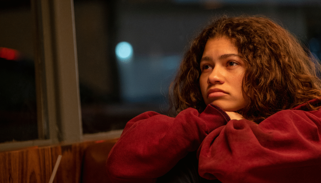 Zendaya como Rue em "Euphoria". (Crédito: Reprodução / HBO Max)