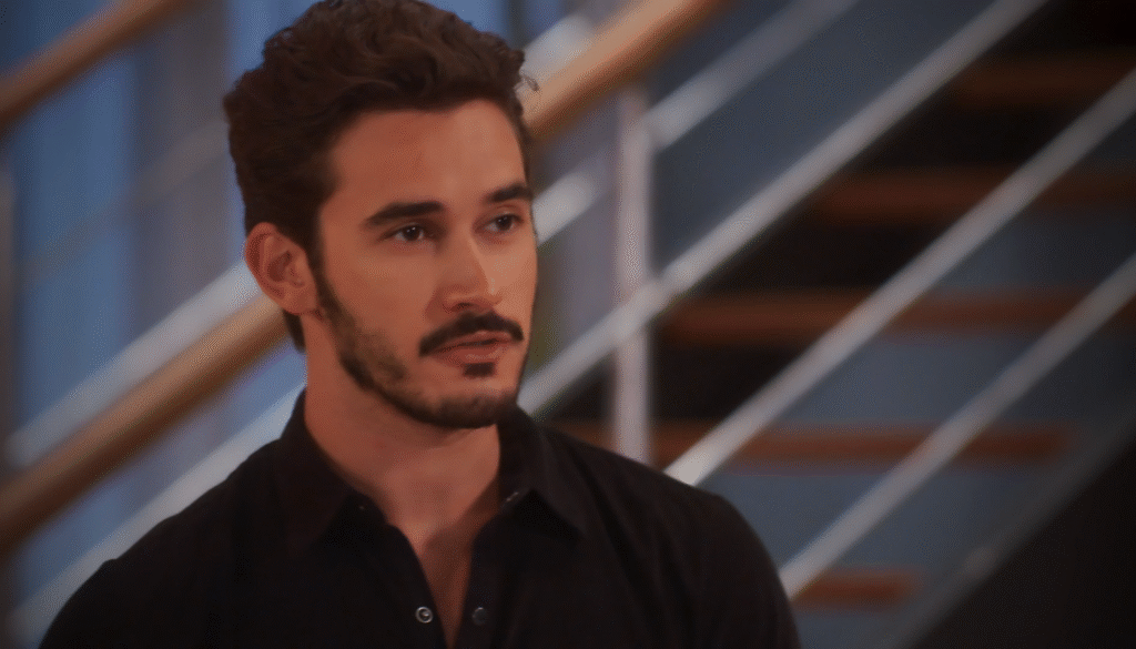 João Raul (Filipe Bragança). (Crédito: Reprodução / Globoplay)