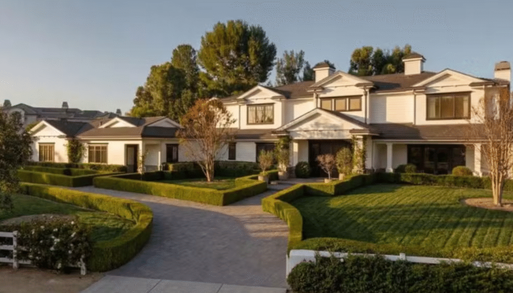 Mansão de Kylie Jenner. (Crédito: Reprodução / Realtor)