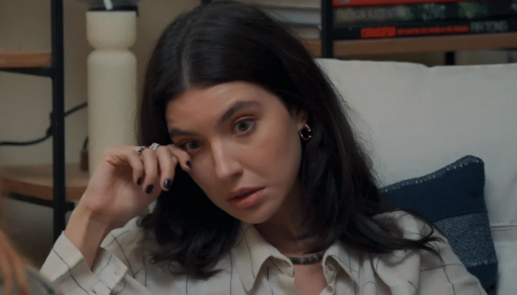 Lorena (Alanis Guillen). (Crédito: Reprodução/Globoplay)