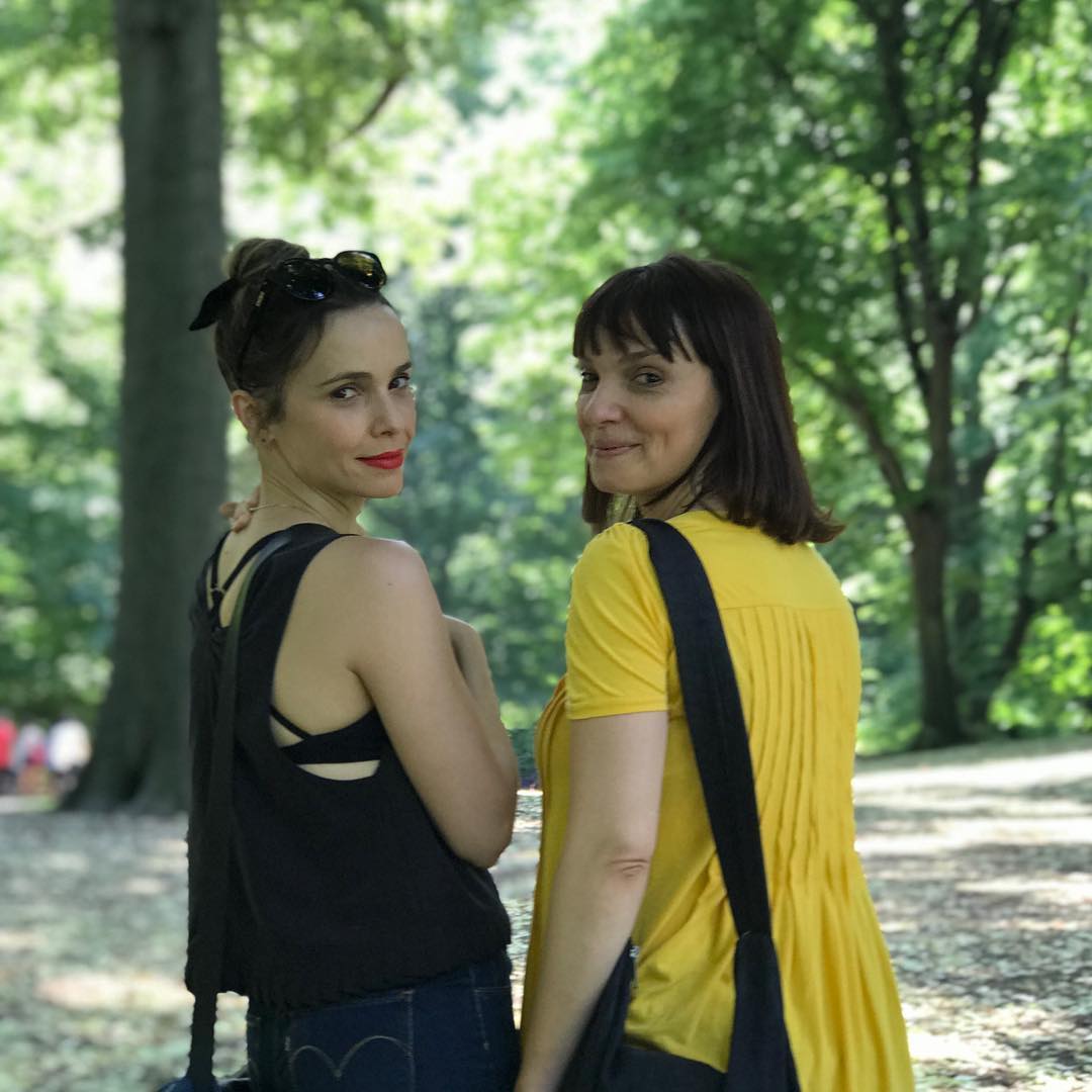 Débora Falabella e a irmã, Cynthia