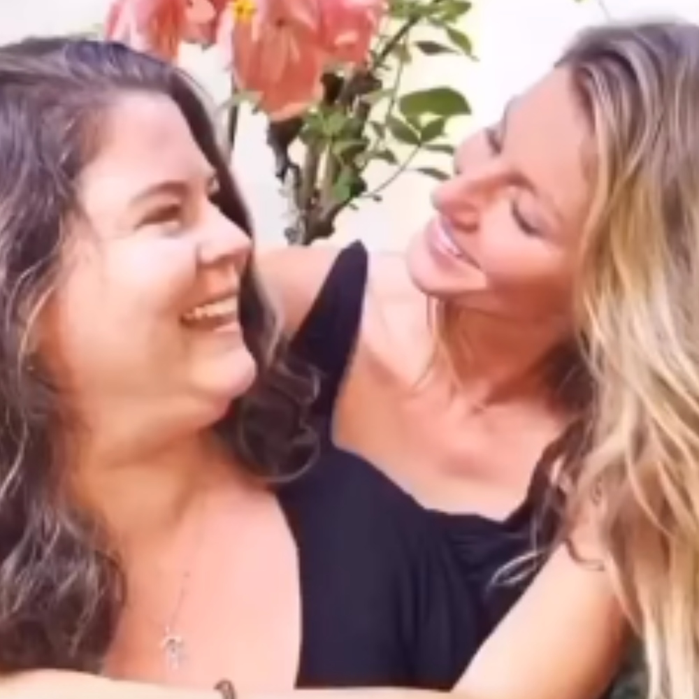 Gisele Bündchen e uma das irmãs, Raquel
