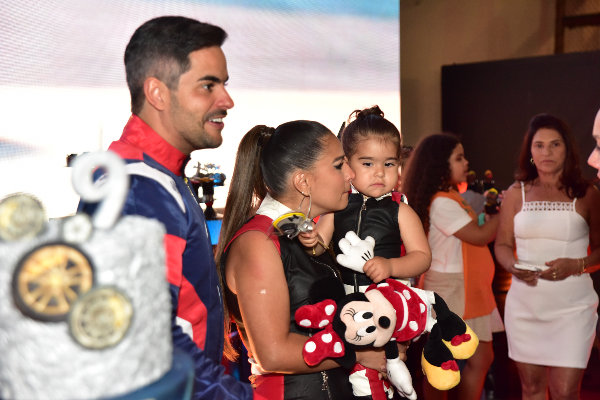 Aniversário de 9 anos de Henry, filho de Simone