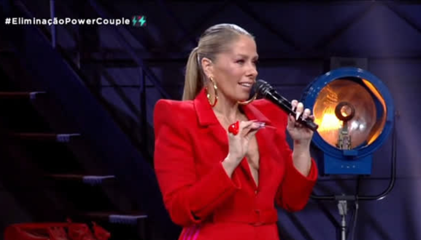 Adriane Galisteu ao vivo no