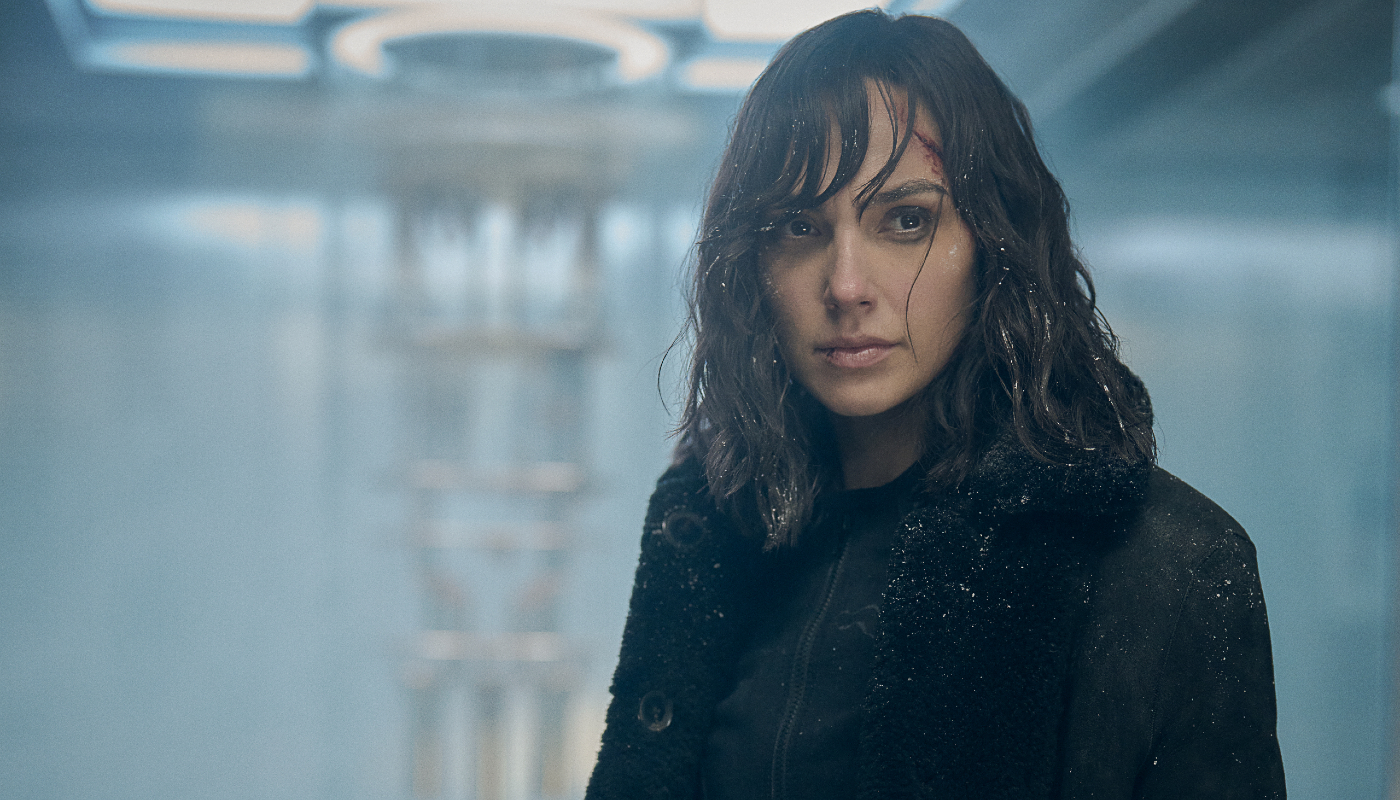 Atriz é a agente de inteligência Rachel Stone no novo filme da Netflix