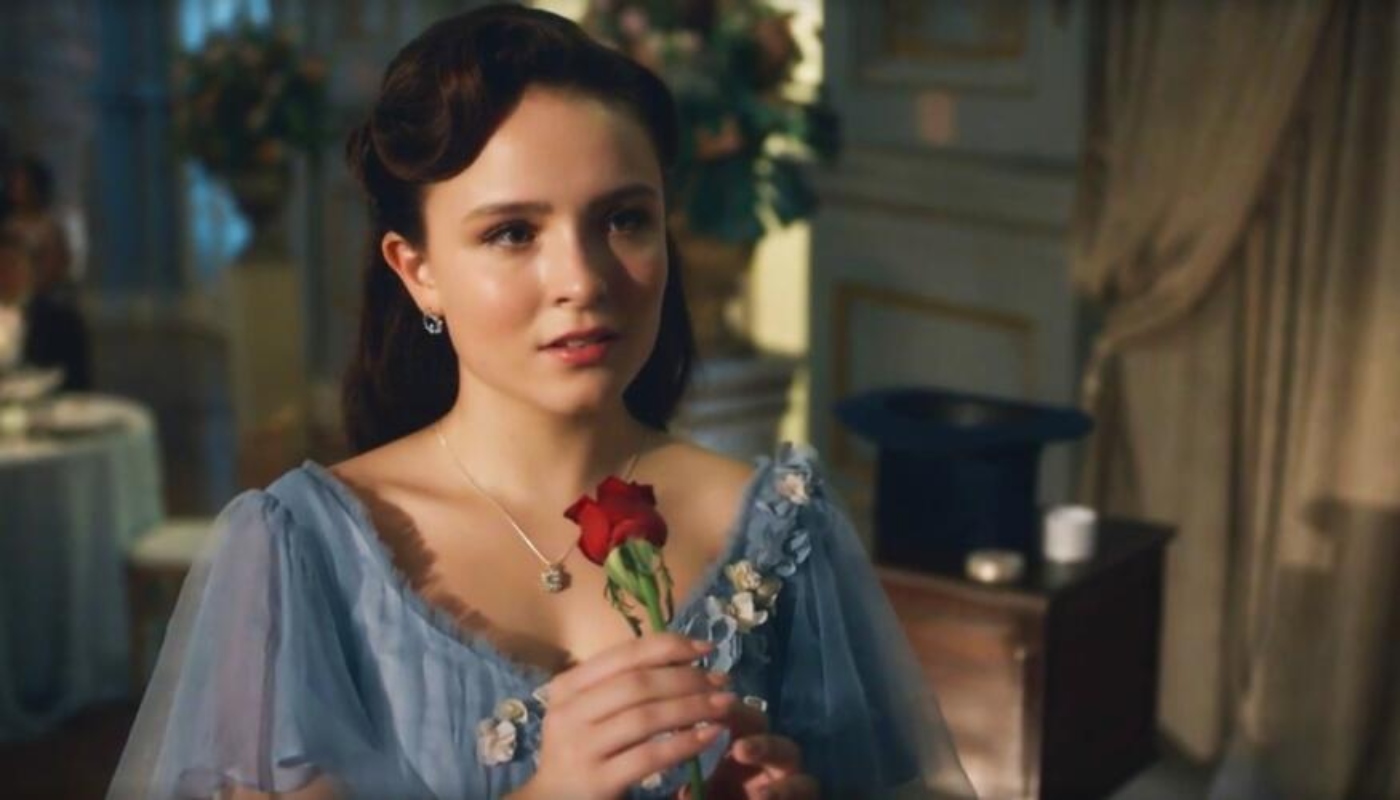 Larissa Manoela como Elisa em