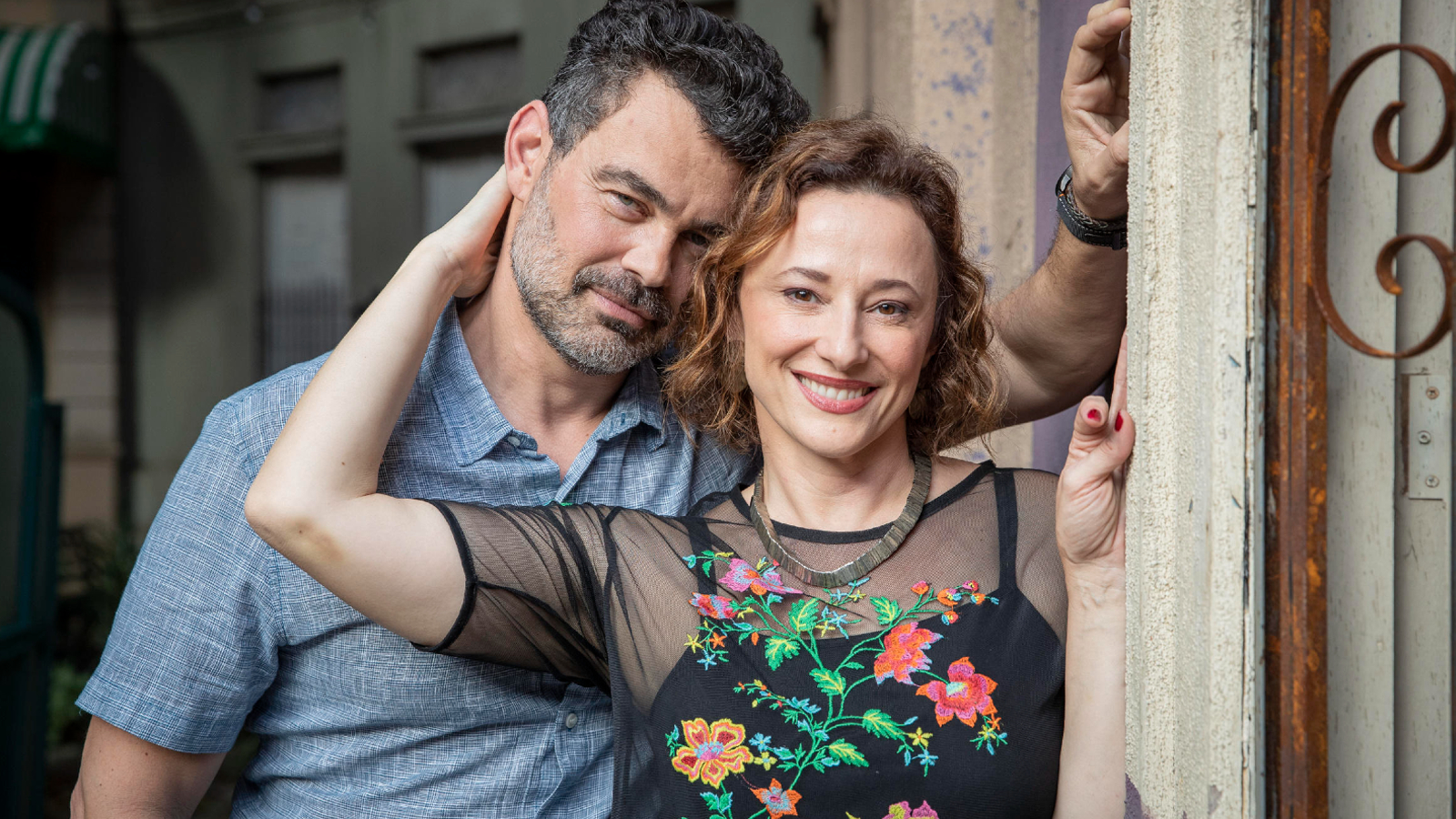 Alfredo (Carmo Dalla Vecchia) e Olívia (Paula Braun) em