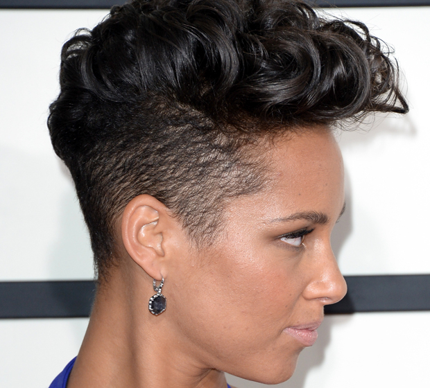 20 fotos de penteados com topete das famosas