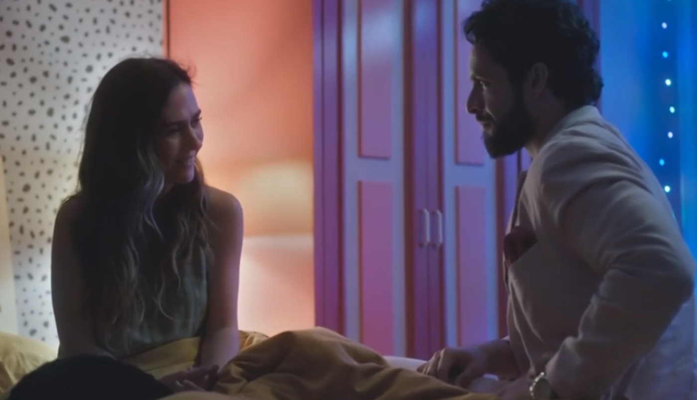 Anely (Tata Werneck) e Luigi (Rainer Cadete) em