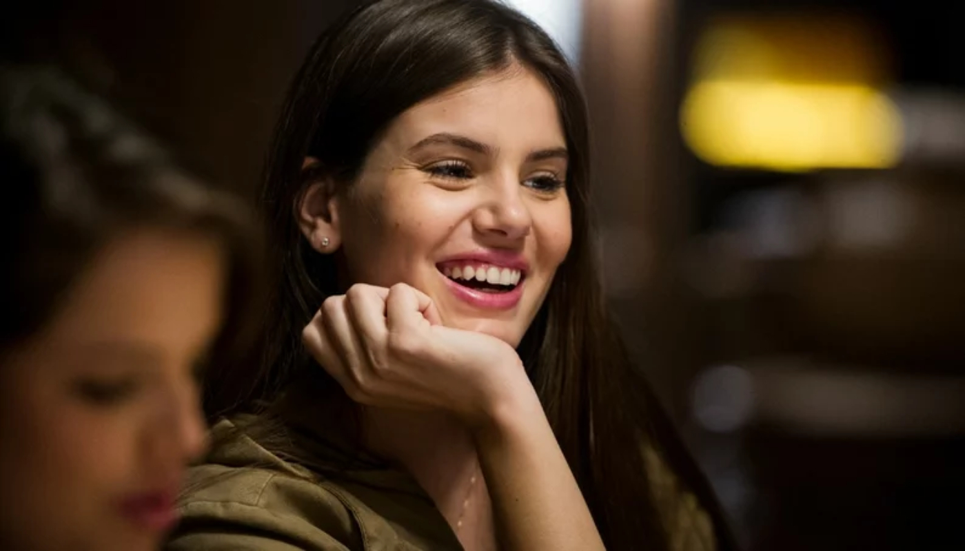 Camila Queiroz em