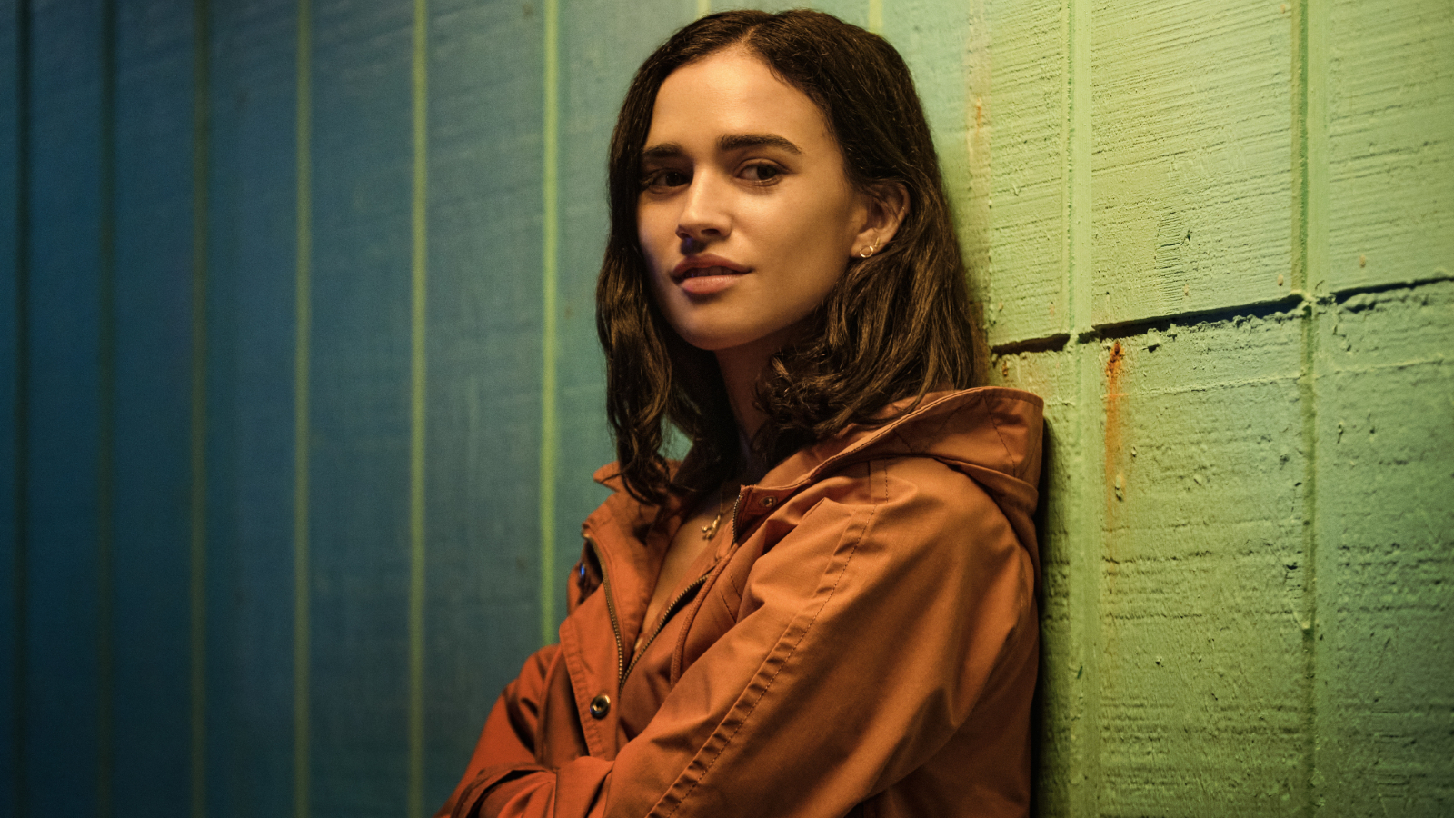 Auden (Emma Pasarow) em