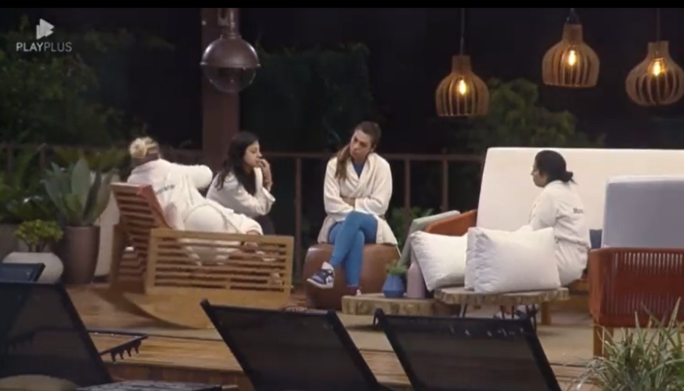 Bia Miranda, Deolane, Pétala e Moranguinho em 