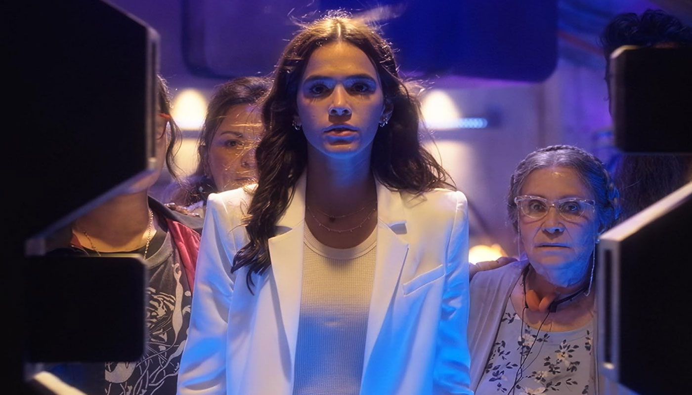 Bruna Marquezine em cena do filme
