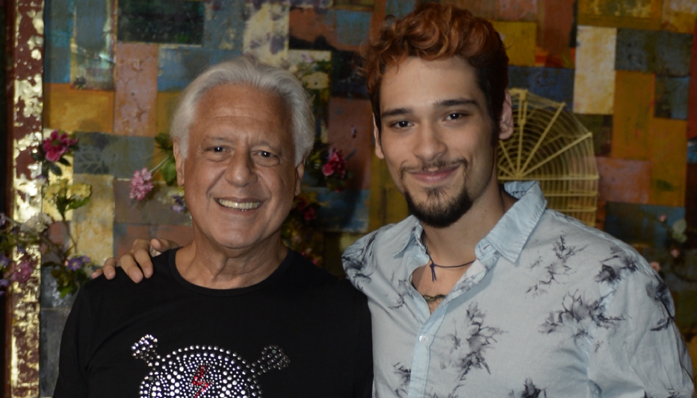 Bruno e Antonio Fagundes na estreia de