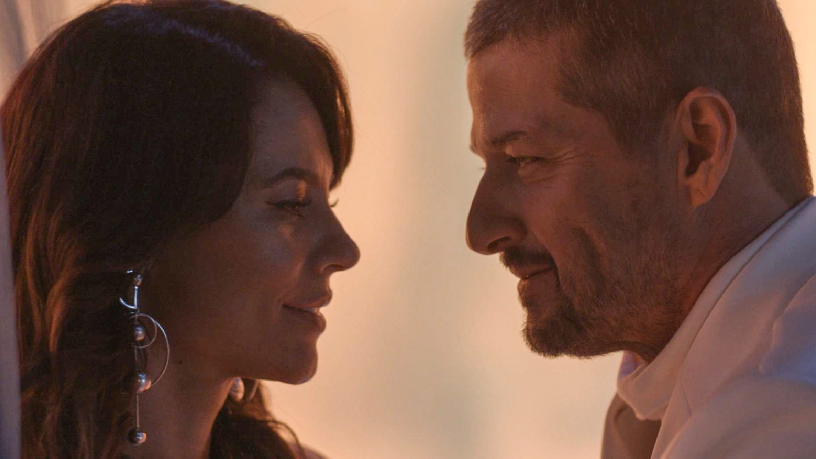 Pat (Paolla Oliveira) e Moa (Marcelo Serrado)