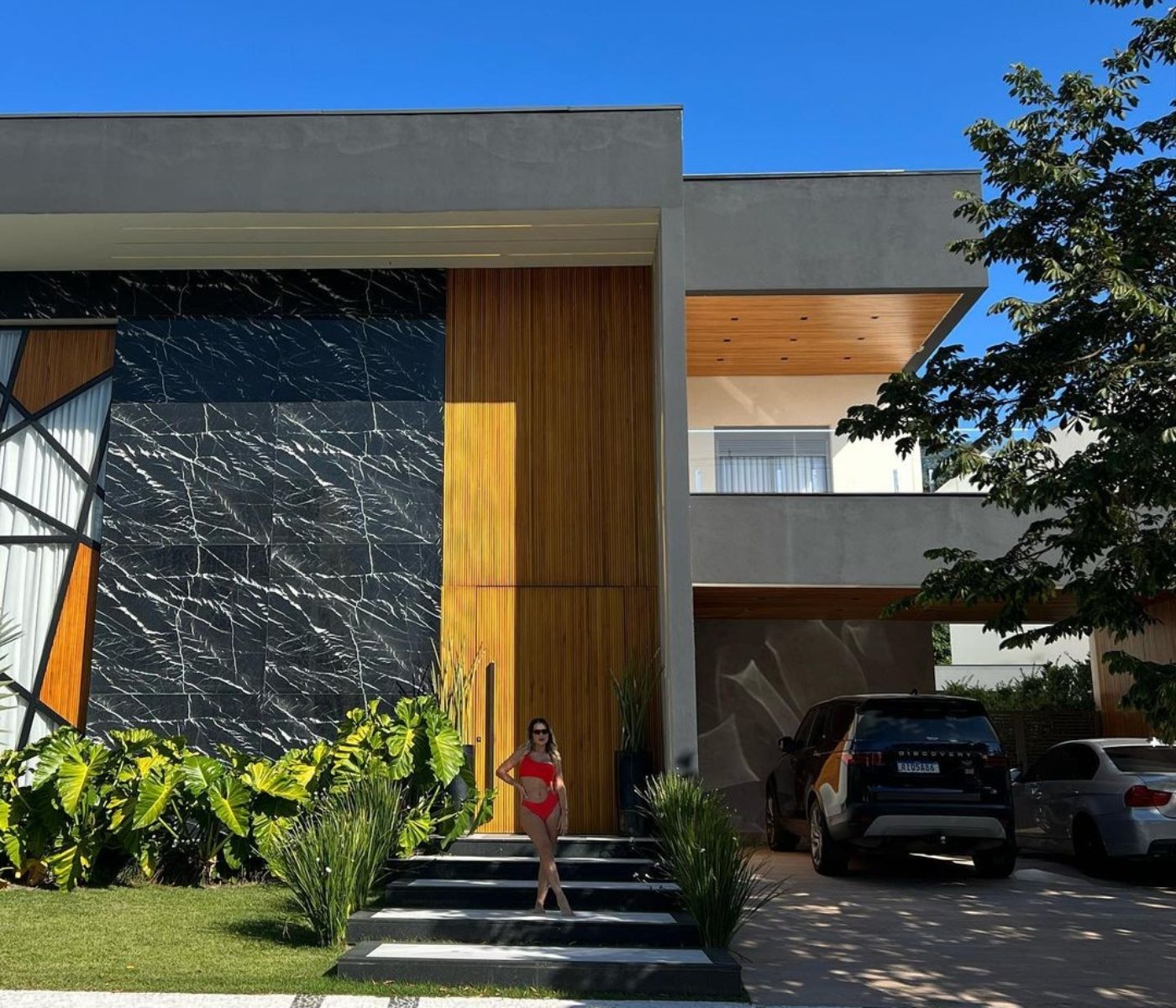 Deolane Bezerra mostra nova casa de praia