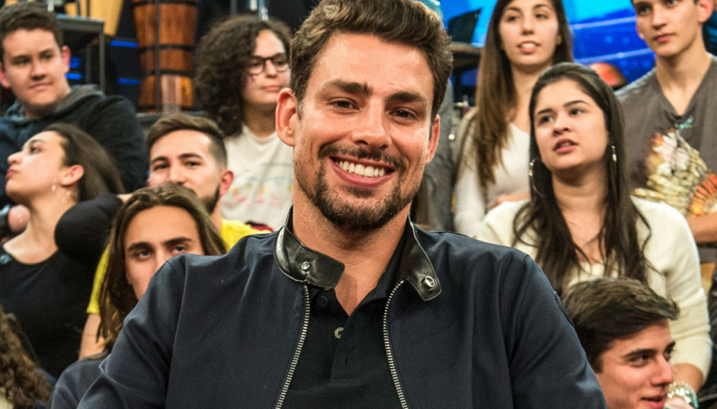 Cauã Reymond mostra cachinhos para nova novela da Globo: “MauMau voltou”