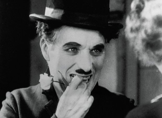 Conheça 7 fatos sobre a vida de Charlie Chaplin (dica: tem polêmica envolvida)