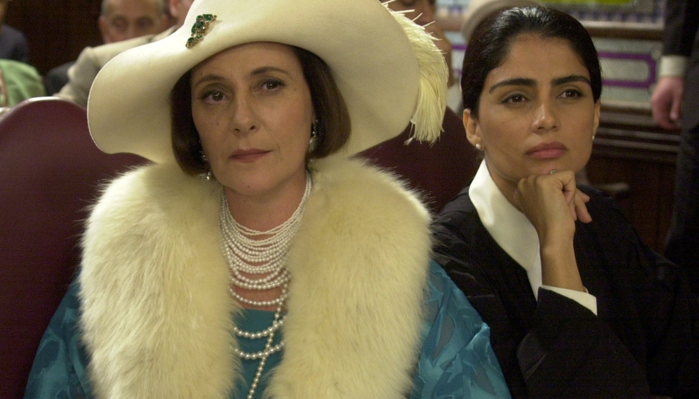 Jezebel (Elizabeth Savalla) e Sofia (Patrícia França) em 