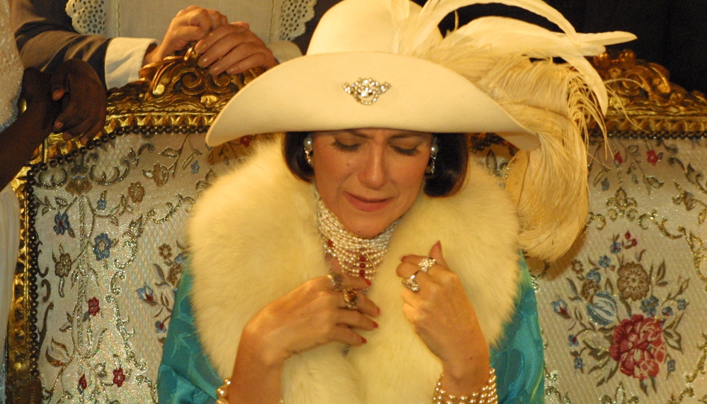 Jezebel (Elizabeth Savalla) em 