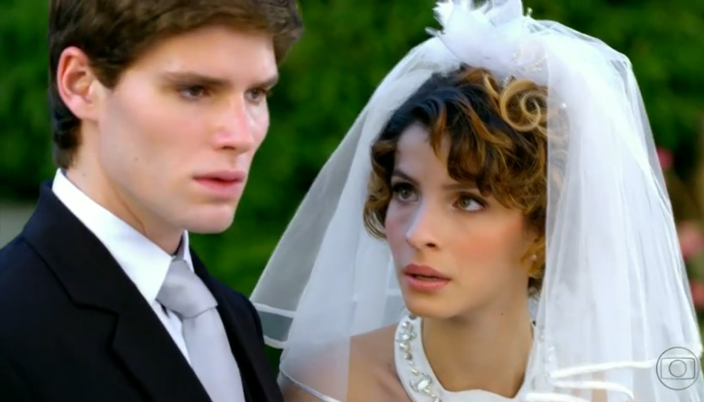 Conrado (Jonatas Faro) e Isadora (Giselle Batista) em
