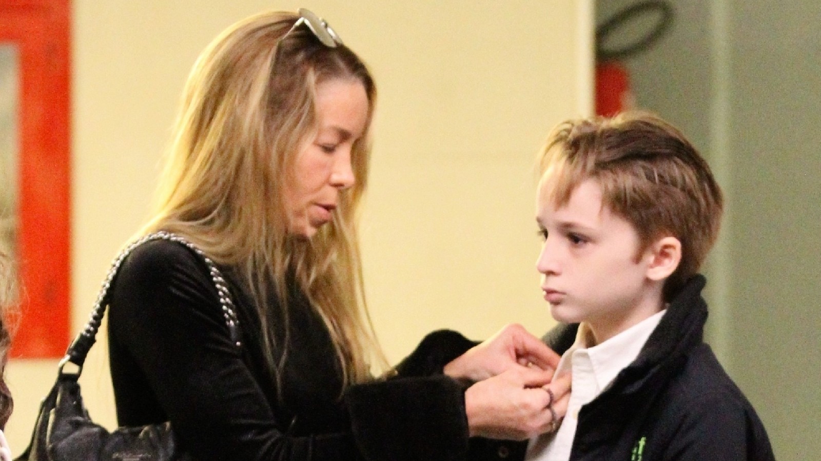 Dani Winits arruma Guy para sua formatura