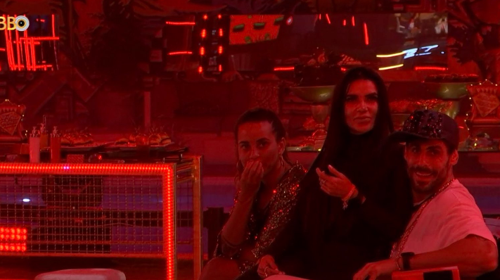 Arturo Carmona viu cena de Dania no colo de Sapato