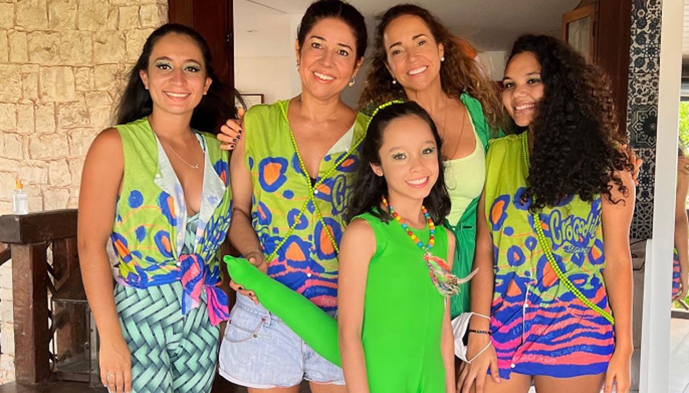 Daniela Mercury, Malu Verçosa e as filhas Márcia, Ana e Isabel