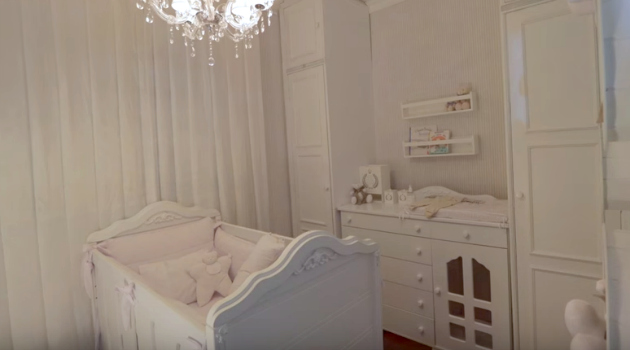 Lustre chique + 5 extravagâncias do quarto todo branco do bebê dos ex-BBBs FeLine