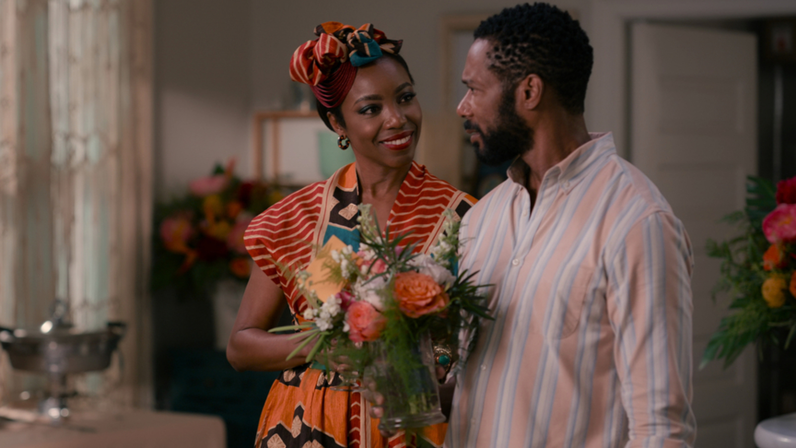 Helen (Heather Headley) e Erik ( Dion Johnstone) em