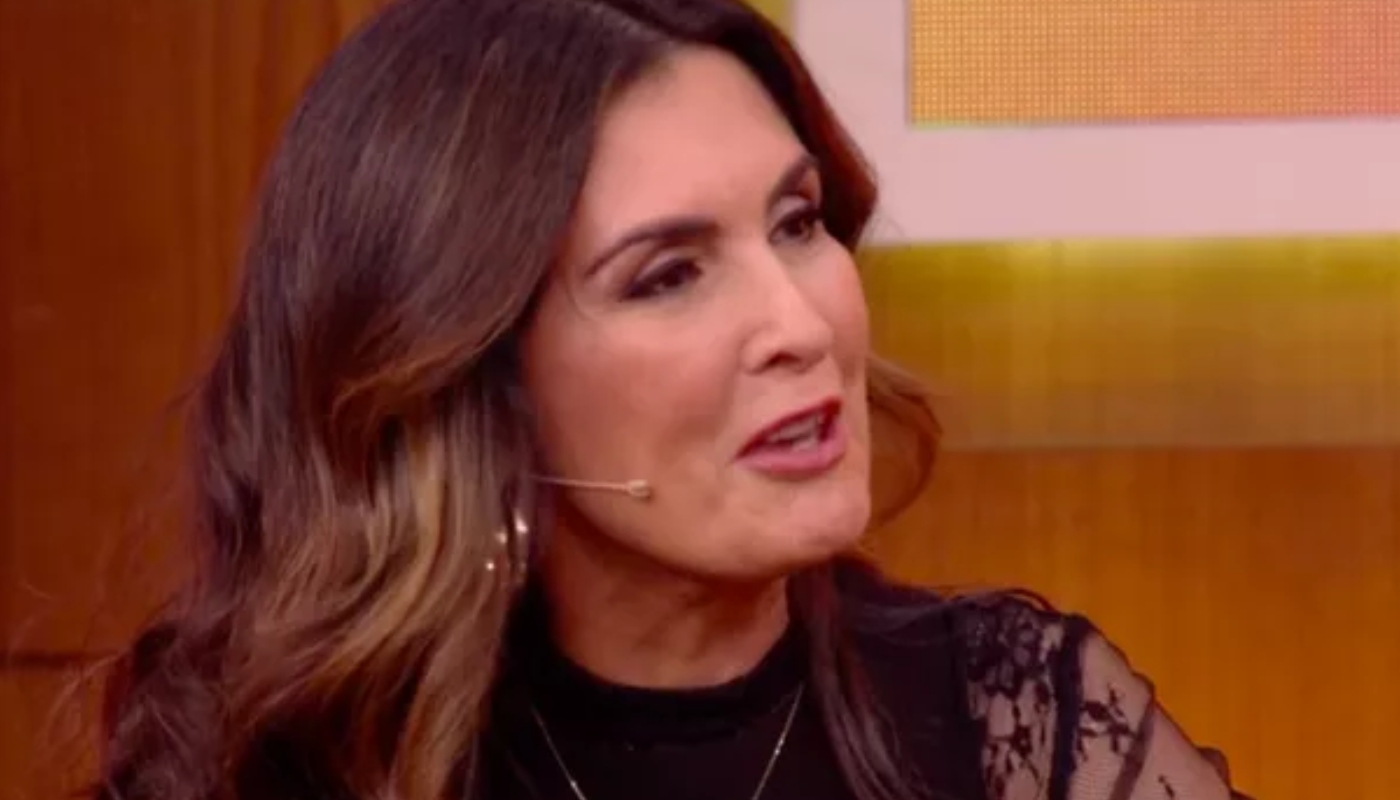 Fátima Bernardes chora em despedida do