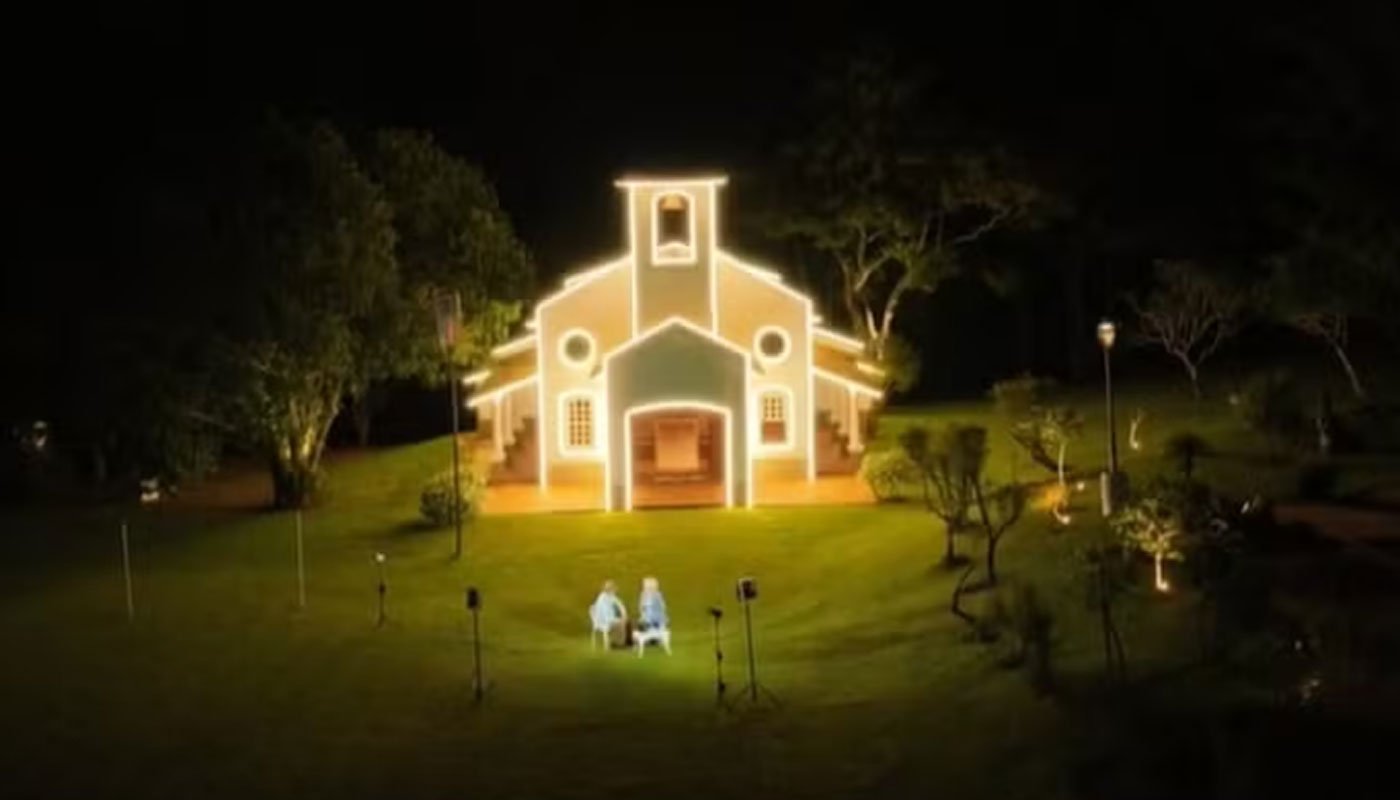 Ana Maria Braga tem capela em sua fazenda