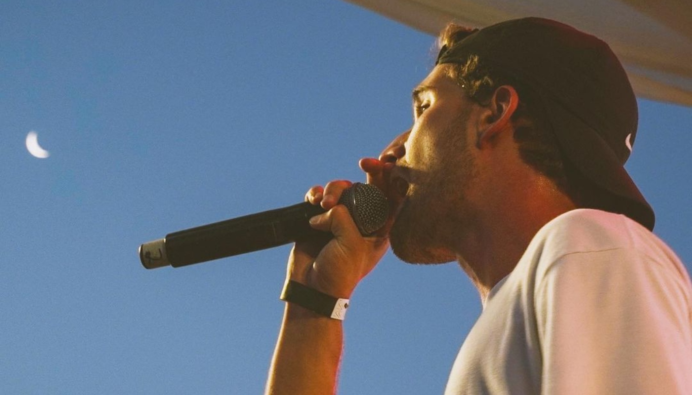 Felipe Ricca investe em carreira musical