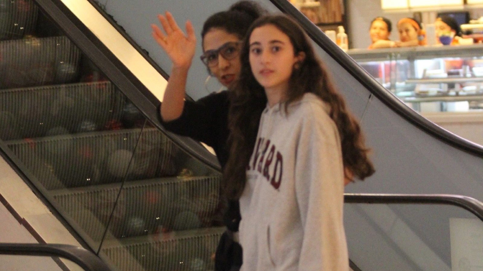 Helena já está com 13 anos.